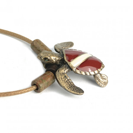 tortue-de-mer-plongée-bronze-collier-made-in-canada