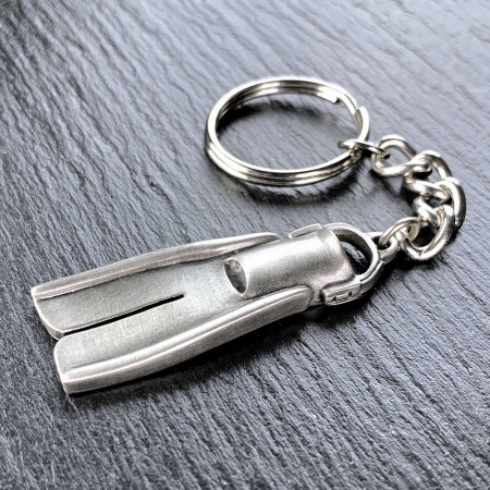 dive-fin-keychain-made-in-canada
