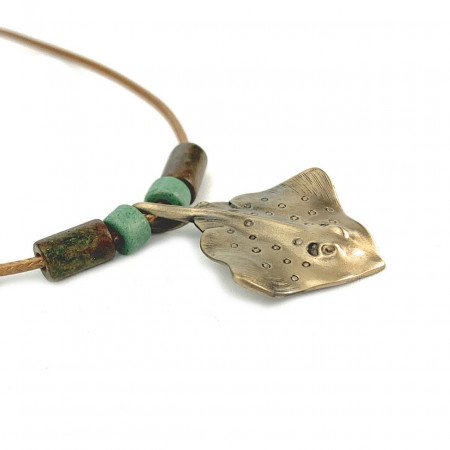 collier-raie-bronze-et-perles-made-in-canada