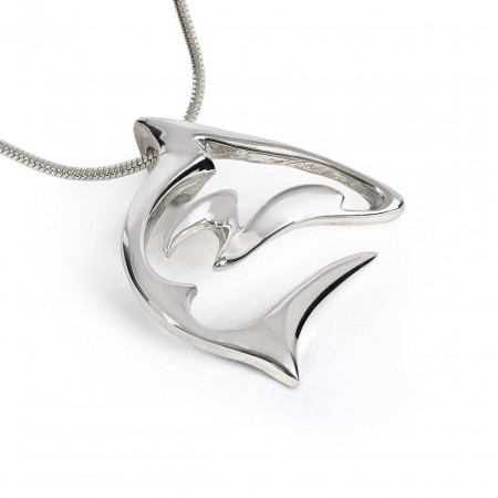 silver-pendant-shark-made-in-canada