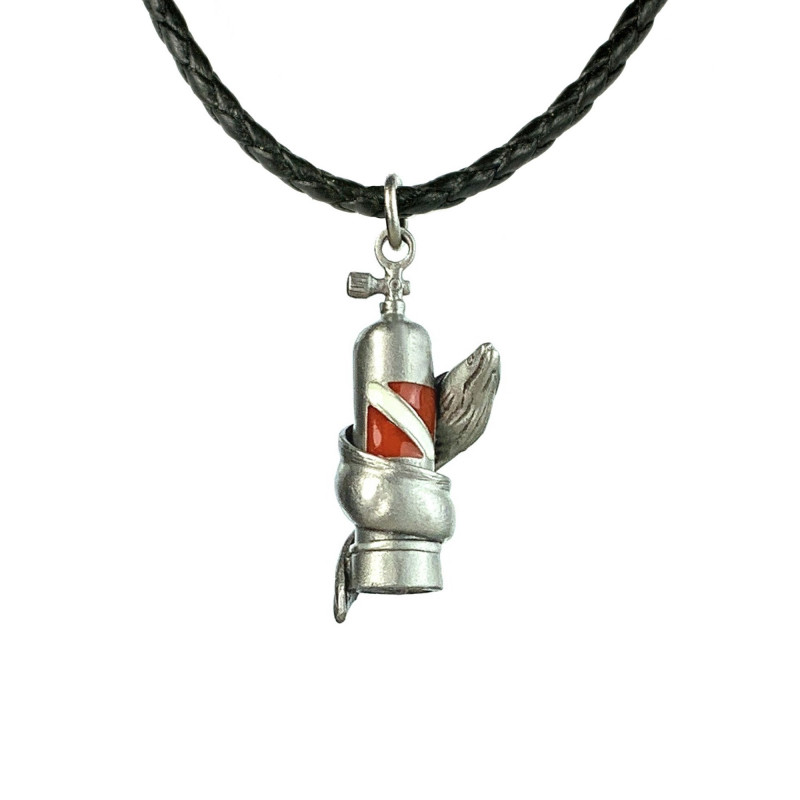 moray-necklace-made-in-canada