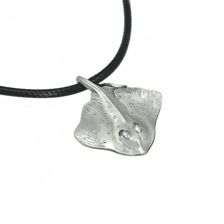 necklace-stingray-made-in-canada