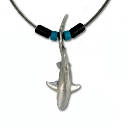 pendant-shark-pearl-made-in-canada