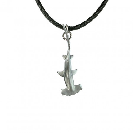 requin-marteau-collier-made-in-canada
