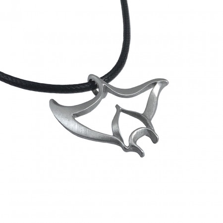 pewter-pendant-manta-ray-made-in-canada